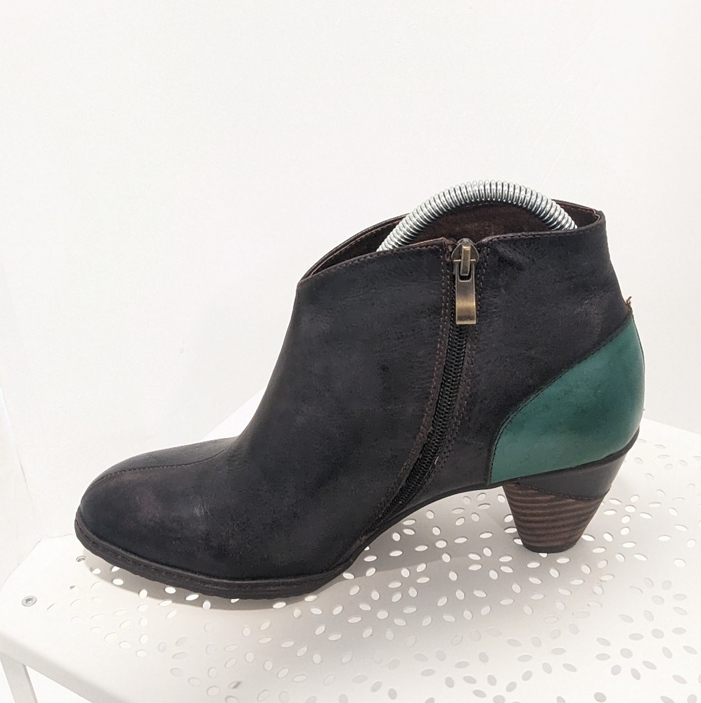 L ' artiste Rhapsody leather boots - Picture 10 of 16